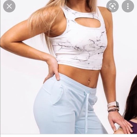 BuffBunny Marble Peekaboo Crop Top - Picture 2 of 6